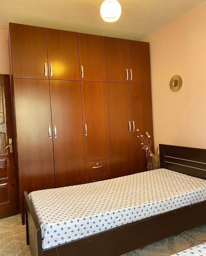 Roeli'S Guest House Pogradec Exterior photo